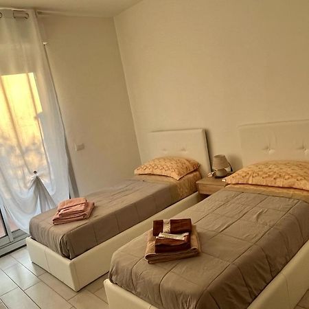 Einaudi Apartment Cologno Monzese Bagian luar foto