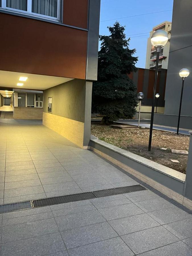 Einaudi Apartment Cologno Monzese Bagian luar foto
