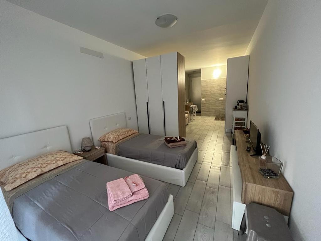 Einaudi Apartment Cologno Monzese Bagian luar foto
